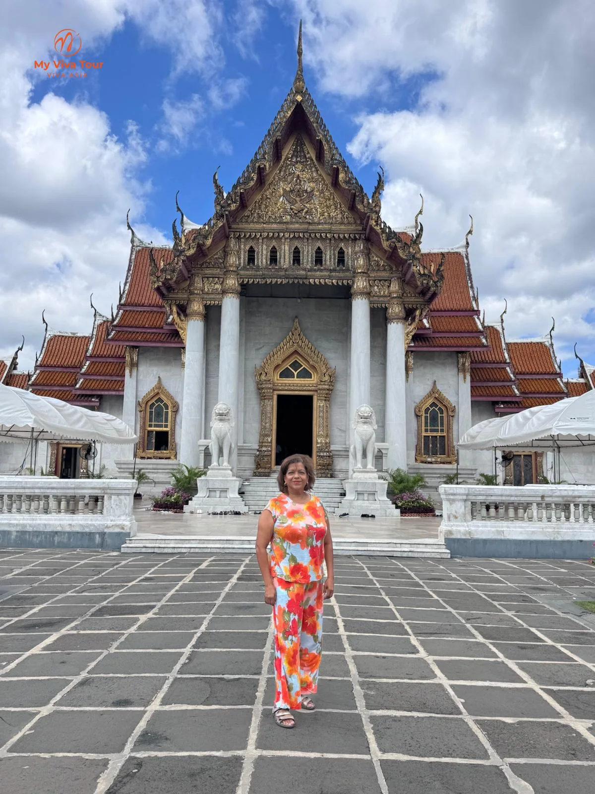 Carol in front of Wat Benchamabophit, the Marble Temple, in Bangkok