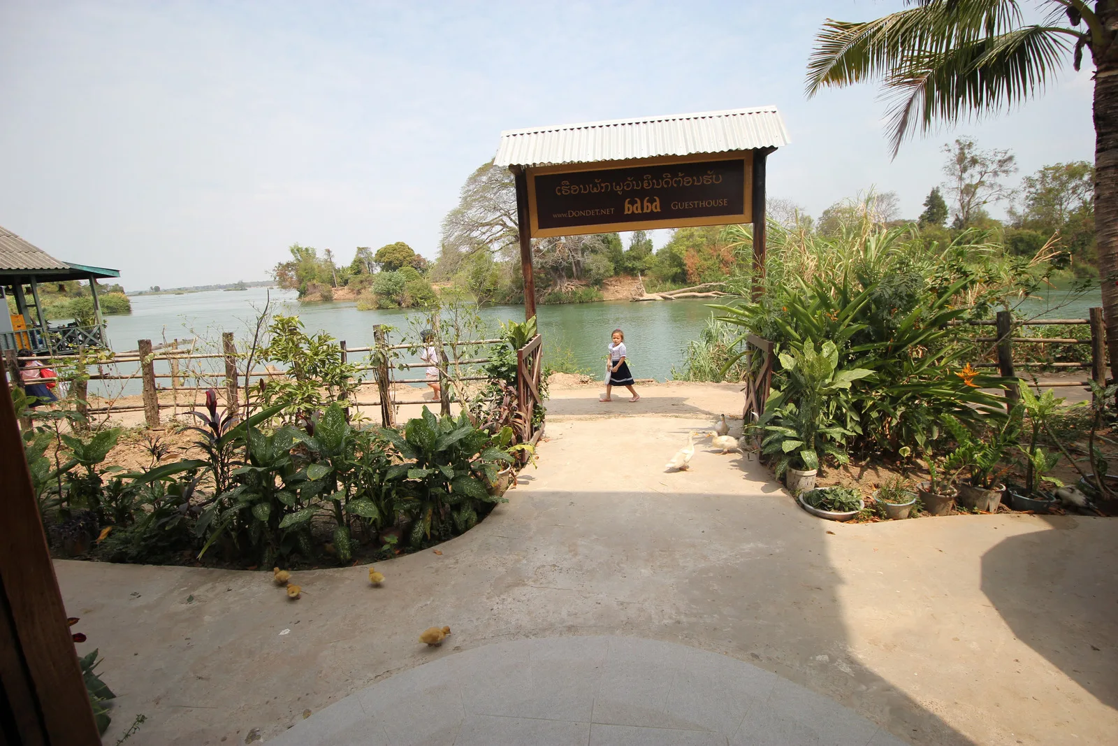 Riverside village on Don Det in the Si Phan Don (4000 Islands) area of the Mekong, southern Laos